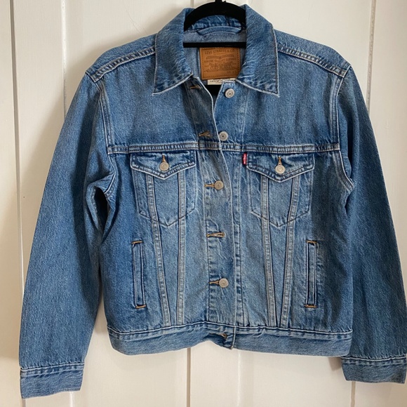 NWT Premium Levis Ex Boyfriend Trucker Jacket - Picture 2 of 5